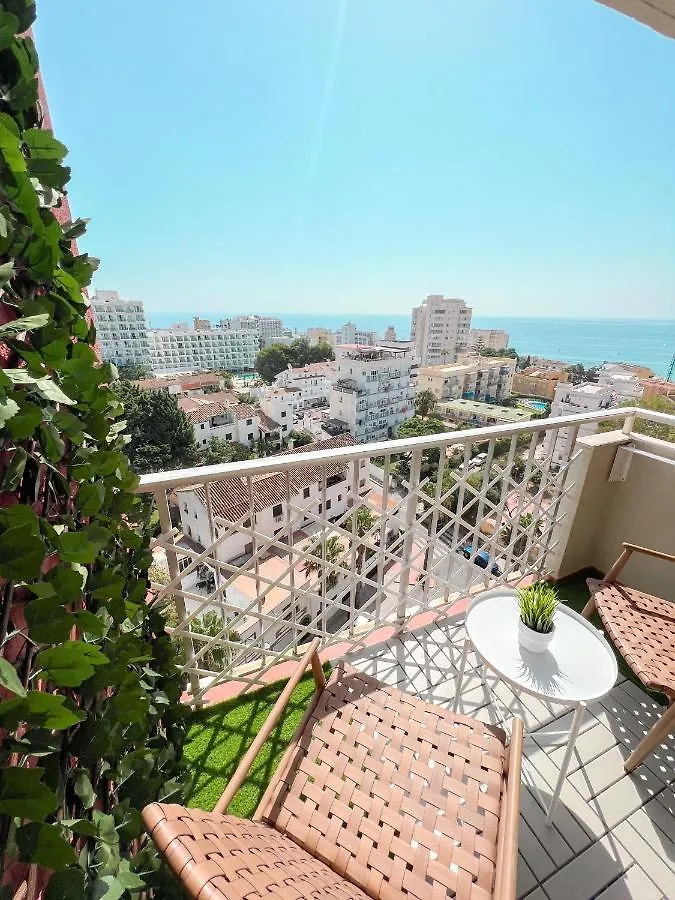 Lägenhet Cozy Studio With Sea Views Benalmádena